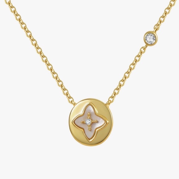 NEW 18K Gold Plated Four Leaf Clover Necklace